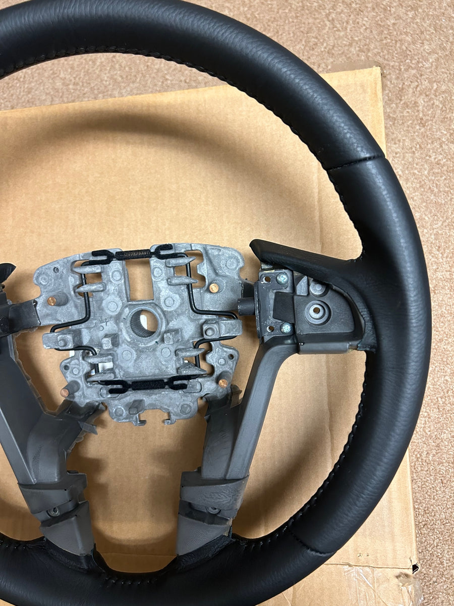 G8 Gt Standard Leather Steering Wheel 92194398 – East Coast Holden Parts