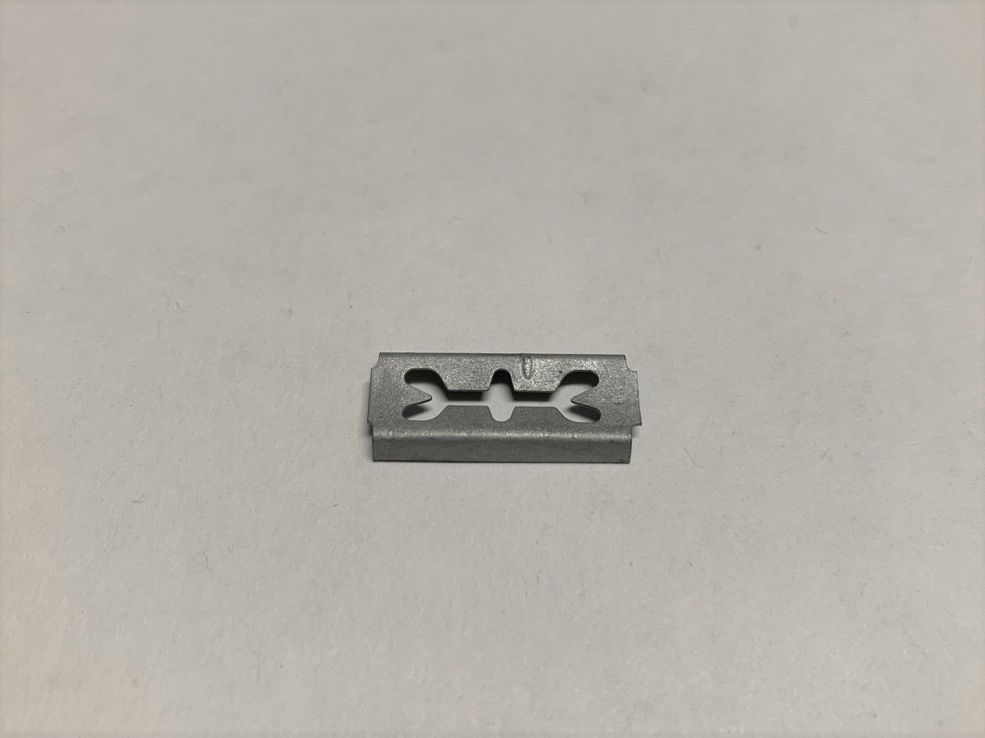 GTO Lower Grille And Upper SAP Grille Clip/Retainer