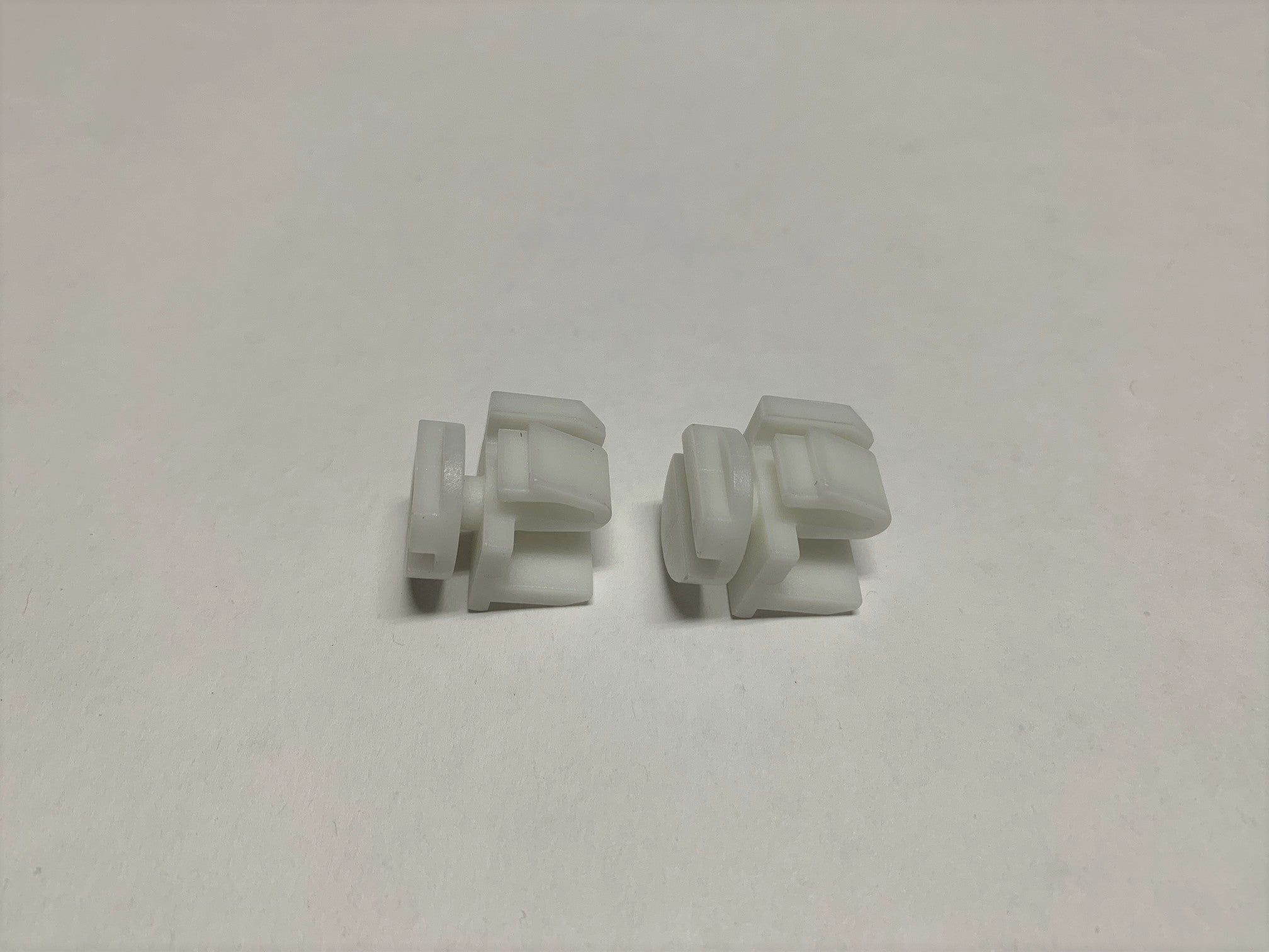 GTO Seat Back Clips (Pair)