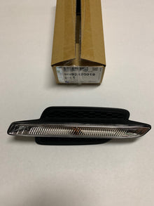 G8 Side Repeater Passenger Side (RH)
