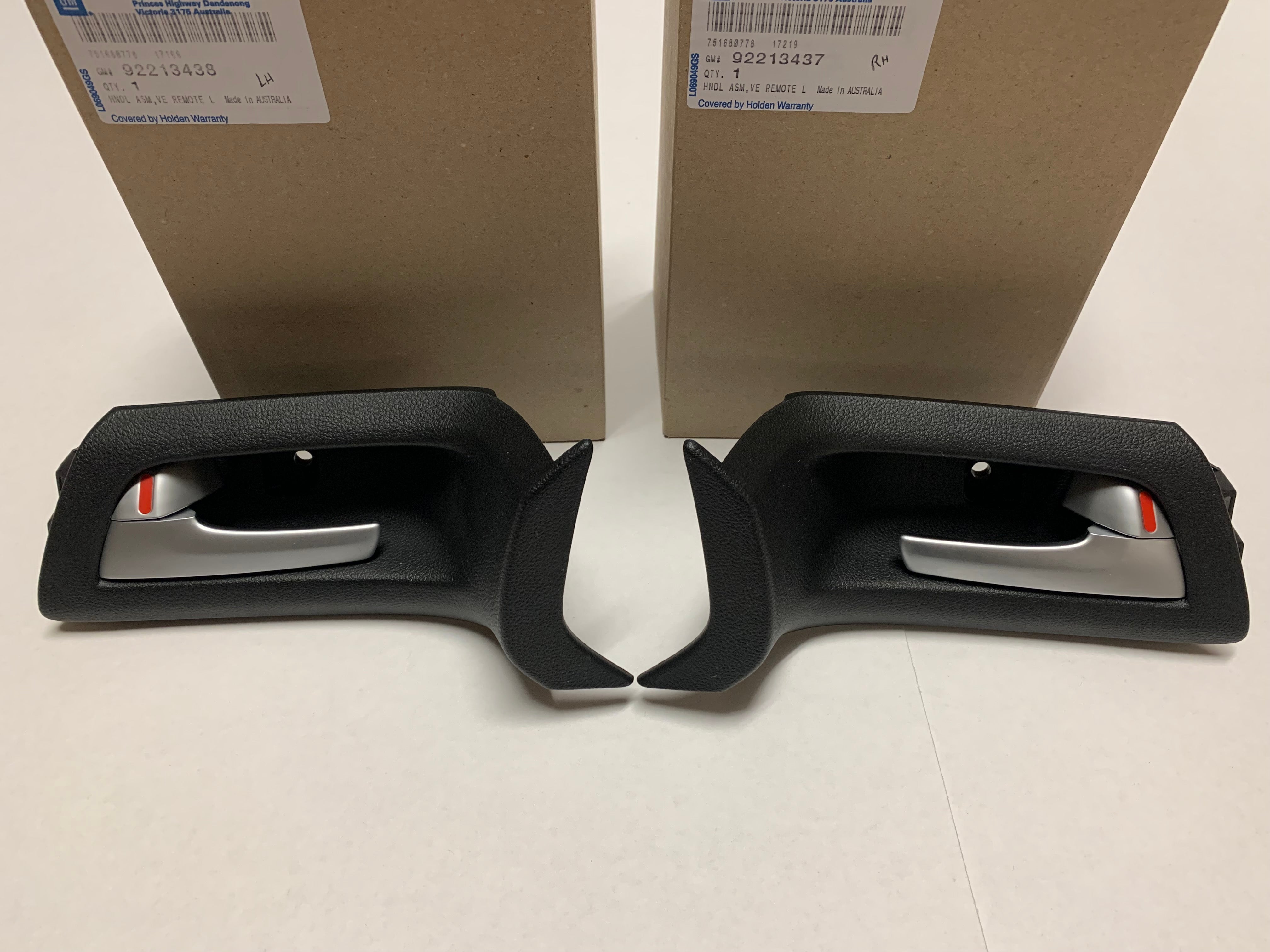 Pontiac G8 OEM Front Door Handles (LH/RH) 92213438 92213437 – East