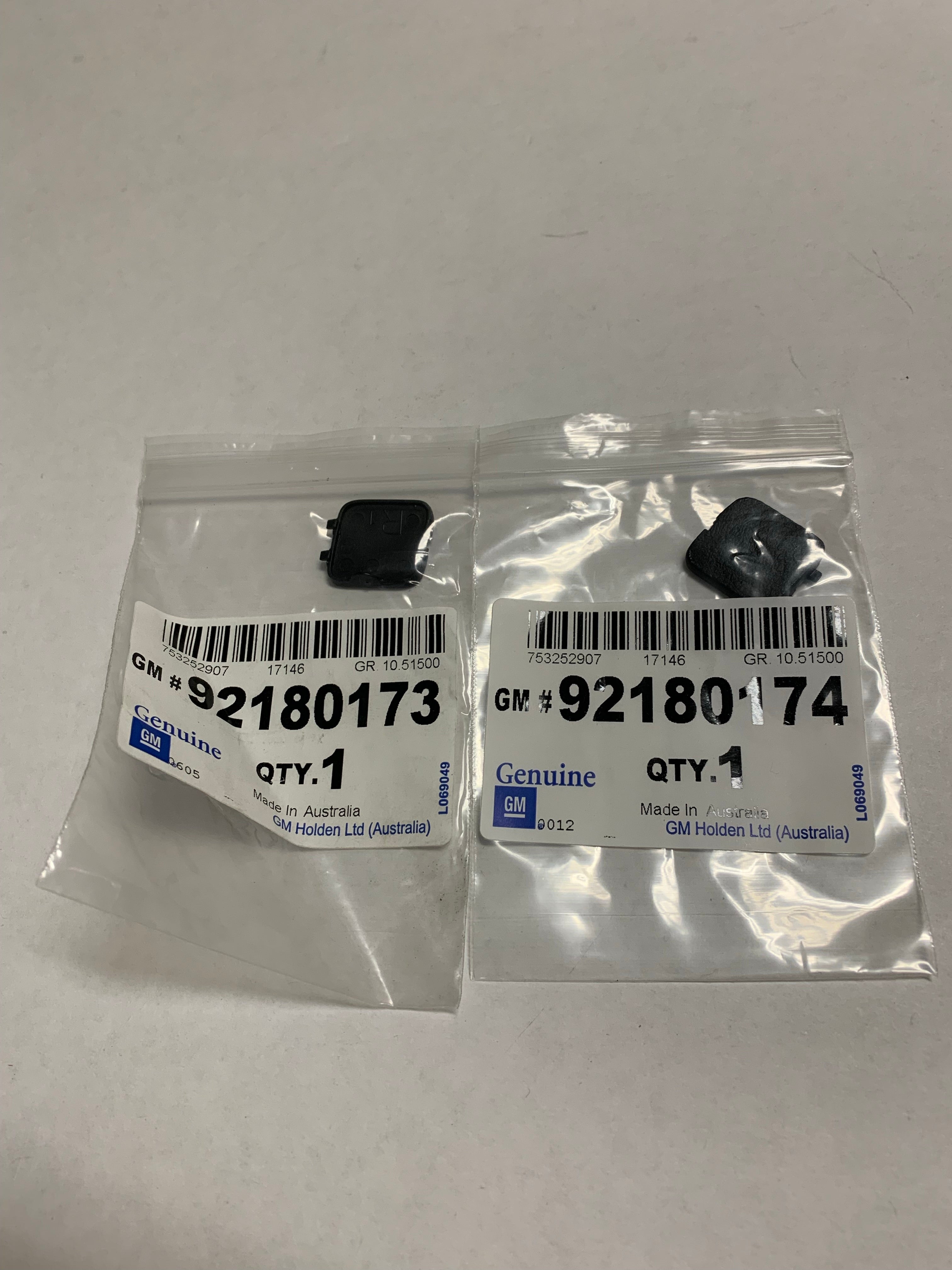 G8 Interior Door Handle Screw Covers (Pair)